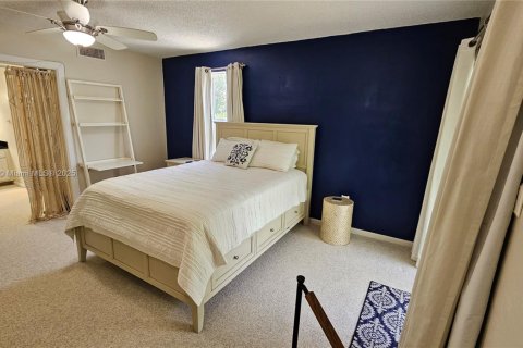 Condo in Miami, Florida, 1 bedroom  № 1948834 - photo 29