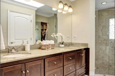 House in Davie, Florida 4 bedrooms, 227.89 sq.m. № 2087584 - photo 10
