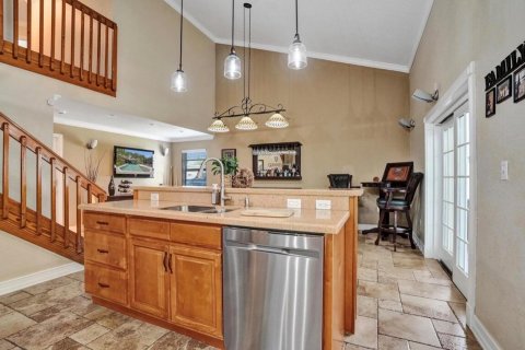 House in Davie, Florida 4 bedrooms, 227.89 sq.m. № 2087584 - photo 5