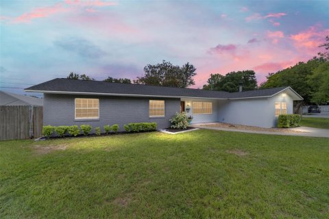 Casa en venta en Ocala, Florida, 3 dormitorios, 158.31 m2 № 1801611 - foto 1