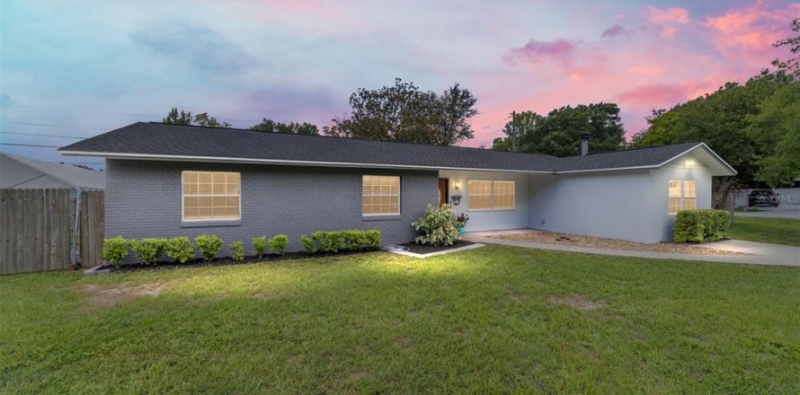 Casa en Ocala, Florida 3 dormitorios, 158.31 m2 № 1801611