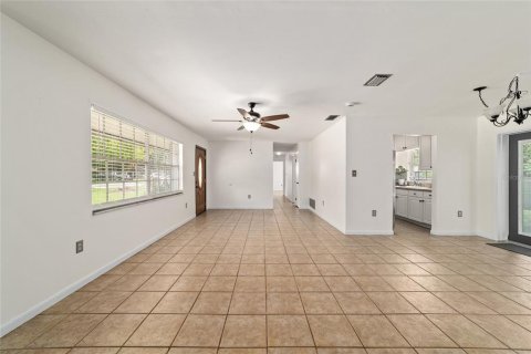 Casa en venta en Ocala, Florida, 3 dormitorios, 158.31 m2 № 1801611 - foto 9