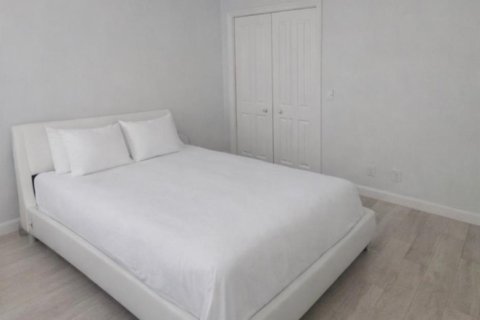 Adosado en venta en Boynton Beach, Florida, 3 dormitorios, 157.19 m2 № 2146012 - foto 9