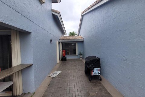 Adosado en venta en Boynton Beach, Florida, 3 dormitorios, 157.19 m2 № 2146012 - foto 26