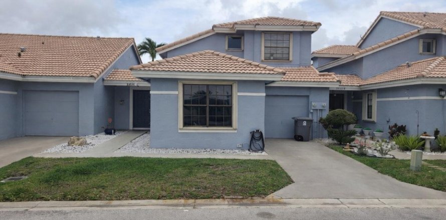 Adosado en Boynton Beach, Florida 3 dormitorios, 157.19 m2 № 2146012