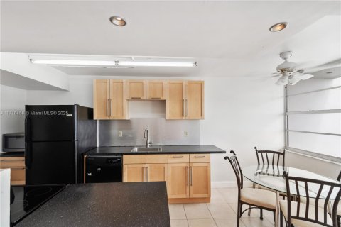Condo in Aventura, Florida, 3 bedrooms  № 1737512 - photo 8