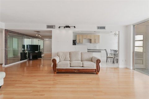 Condo in Aventura, Florida, 3 bedrooms  № 1737512 - photo 5