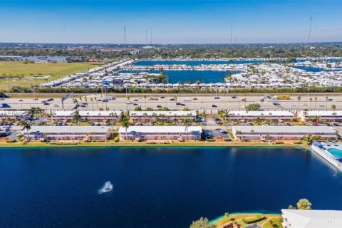 Condominio en venta en Hallandale Beach, Florida, 1 dormitorio, 58.06 m2 № 2017462 - foto 26