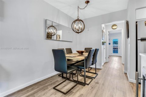 Condominio en venta en Hallandale Beach, Florida, 1 dormitorio, 58.06 m2 № 2017462 - foto 7