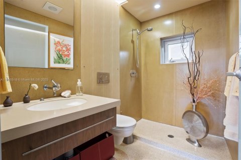 House in Fort Lauderdale, Florida 7 bedrooms, 580.64 sq.m. № 2013640 - photo 17