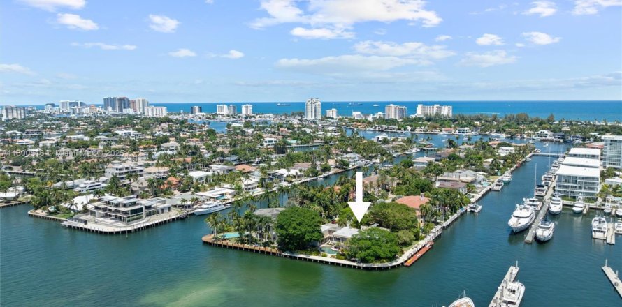 House in Fort Lauderdale, Florida 7 bedrooms, 580.64 sq.m. № 2013640