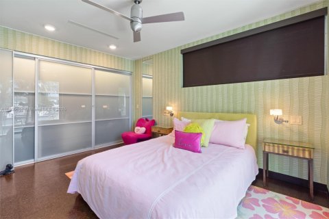 House in Fort Lauderdale, Florida 7 bedrooms, 580.64 sq.m. № 2013640 - photo 30