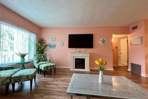 Condo in Clearwater, Florida, 2 bedrooms № 2155965 - photo 5