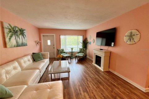 Condo in Clearwater, Florida, 2 bedrooms № 2155965 - photo 6