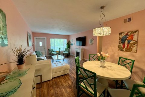 Condo in Clearwater, Florida, 2 bedrooms № 2155965 - photo 8