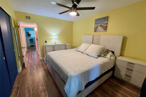 Condo in Clearwater, Florida, 2 bedrooms № 2155965 - photo 18