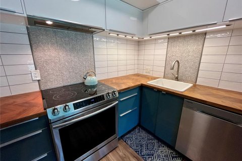 Condo in Clearwater, Florida, 2 bedrooms № 2155965 - photo 13
