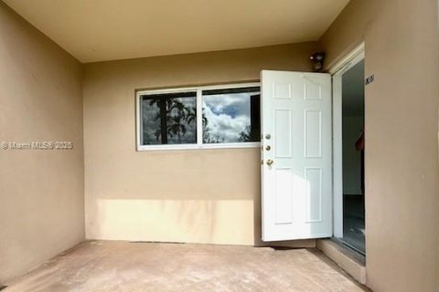 Copropriété à louer à Miami Lakes, Floride: 1 chambre, 65.03 m2 № 1956920 - photo 17