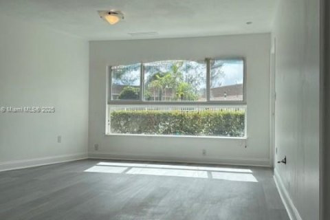 Copropriété à louer à Miami Lakes, Floride: 1 chambre, 65.03 m2 № 1956920 - photo 4