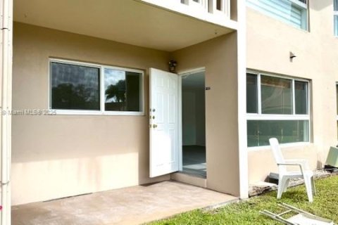 Copropriété à louer à Miami Lakes, Floride: 1 chambre, 65.03 m2 № 1956920 - photo 18