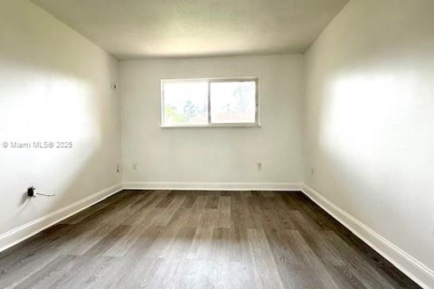 Copropriété à louer à Miami Lakes, Floride: 1 chambre, 65.03 m2 № 1956920 - photo 11