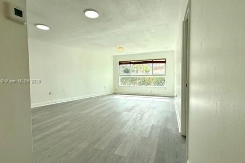 Copropriété à louer à Miami Lakes, Floride: 1 chambre, 65.03 m2 № 1956920 - photo 23