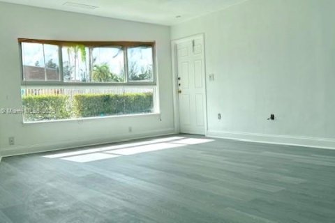 Copropriété à louer à Miami Lakes, Floride: 1 chambre, 65.03 m2 № 1956920 - photo 3