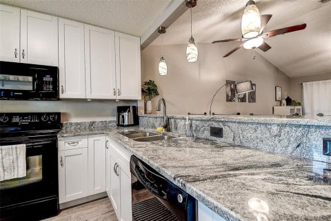 Condominio en venta en Clearwater, Florida, 2 dormitorios, 85.01 m2 № 1772870 - foto 9