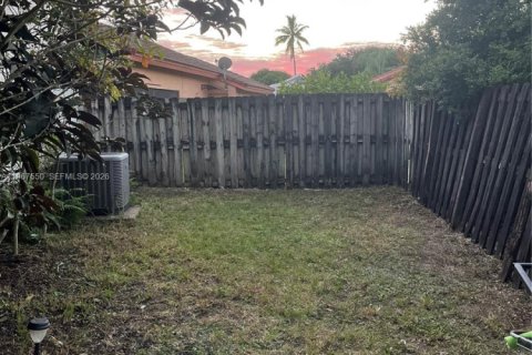 Casa en alquiler en Davie, Florida, 3 dormitorios, 124.95 m2 № 2029685 - foto 13