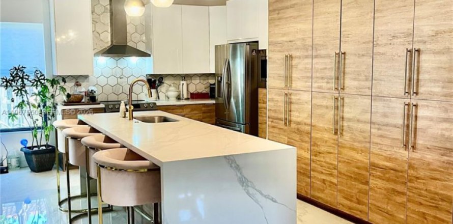 Casa en Davie, Florida 3 dormitorios, 124.95 m2 № 2029685