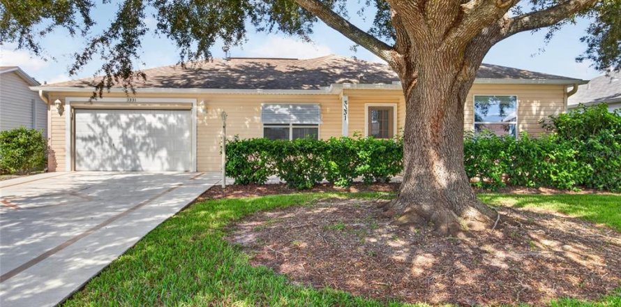 Villa ou maison à The Villages, Floride 2 chambres, 134.52 m2 № 2416498