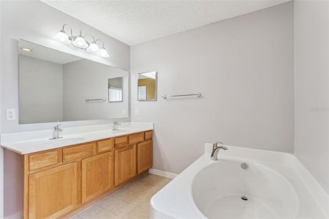 Villa ou maison à louer à Ocoee, Floride: 4 chambres, 227.7 m2 № 2385739 - photo 15