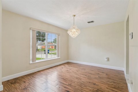 Villa ou maison à louer à Ocoee, Floride: 4 chambres, 227.7 m2 № 2385739 - photo 11