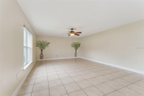 Villa ou maison à louer à Ocoee, Floride: 4 chambres, 227.7 m2 № 2385739 - photo 6