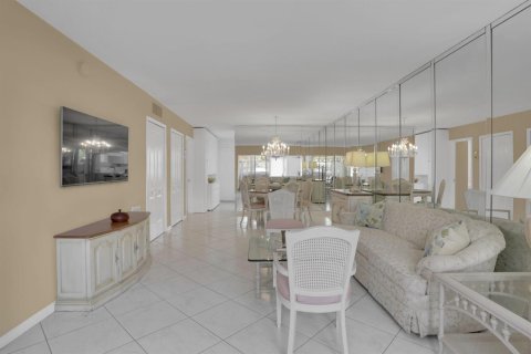 Condominio en venta en Hallandale Beach, Florida, 2 dormitorios, 82.5 m2 № 2077494 - foto 9