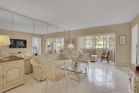 Condominio en venta en Hallandale Beach, Florida, 2 dormitorios, 82.5 m2 № 2077494 - foto 7