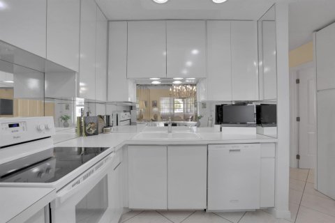 Condominio en venta en Hallandale Beach, Florida, 2 dormitorios, 82.5 m2 № 2077494 - foto 3