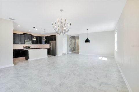 Villa ou maison à louer à Kissimmee, Floride: 5 chambres, 254.18 m2 № 2112400 - photo 9