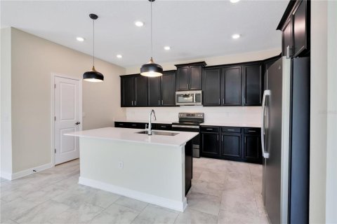 Villa ou maison à louer à Kissimmee, Floride: 5 chambres, 254.18 m2 № 2112400 - photo 6