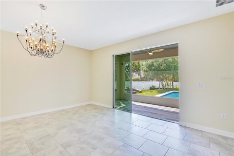 Villa ou maison à louer à Kissimmee, Floride: 5 chambres, 254.18 m2 № 2112400 - photo 10