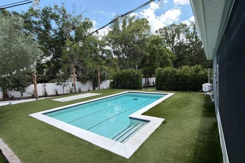 Villa ou maison à louer à Kissimmee, Floride: 5 chambres, 254.18 m2 № 2112400 - photo 15