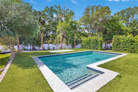 Villa ou maison à louer à Kissimmee, Floride: 5 chambres, 254.18 m2 № 2112400 - photo 13