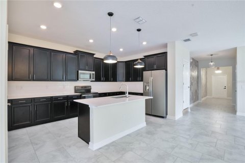 Villa ou maison à louer à Kissimmee, Floride: 5 chambres, 254.18 m2 № 2112400 - photo 7