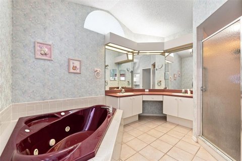 Купить виллу или дом в Нью-Порт-Ричи, Флорида 5 комнат, 167.97м2, № 2339458 - фото 24