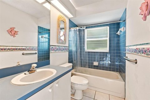 Купить виллу или дом в Нью-Порт-Ричи, Флорида 5 комнат, 167.97м2, № 2339458 - фото 28