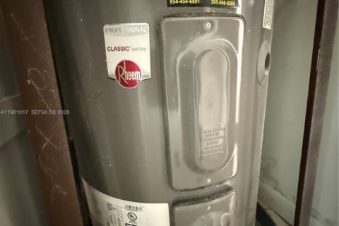 Condominio en venta en Sunrise, Florida, 1 dormitorio, 59.46 m2 № 2021830 - foto 25