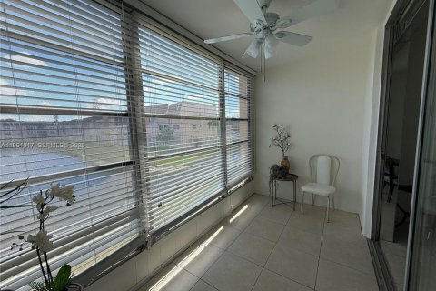 Condominio en venta en Sunrise, Florida, 1 dormitorio, 59.46 m2 № 2021830 - foto 27