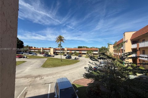 Condominio en Sunrise, Florida, 1 dormitorio  № 2021830