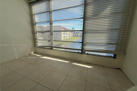 Condominio en venta en Sunrise, Florida, 1 dormitorio, 59.46 m2 № 2021830 - foto 14