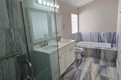 Villa ou maison à vendre à Orlando, Floride: 4 chambres, 174.01 m2 № 2427223 - photo 13